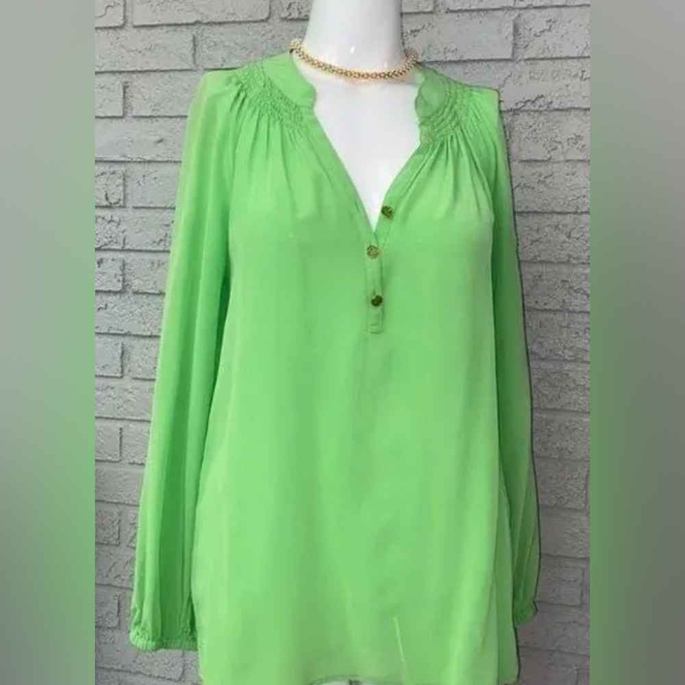 Lilly Pulitzer Bright Green Blouse top!